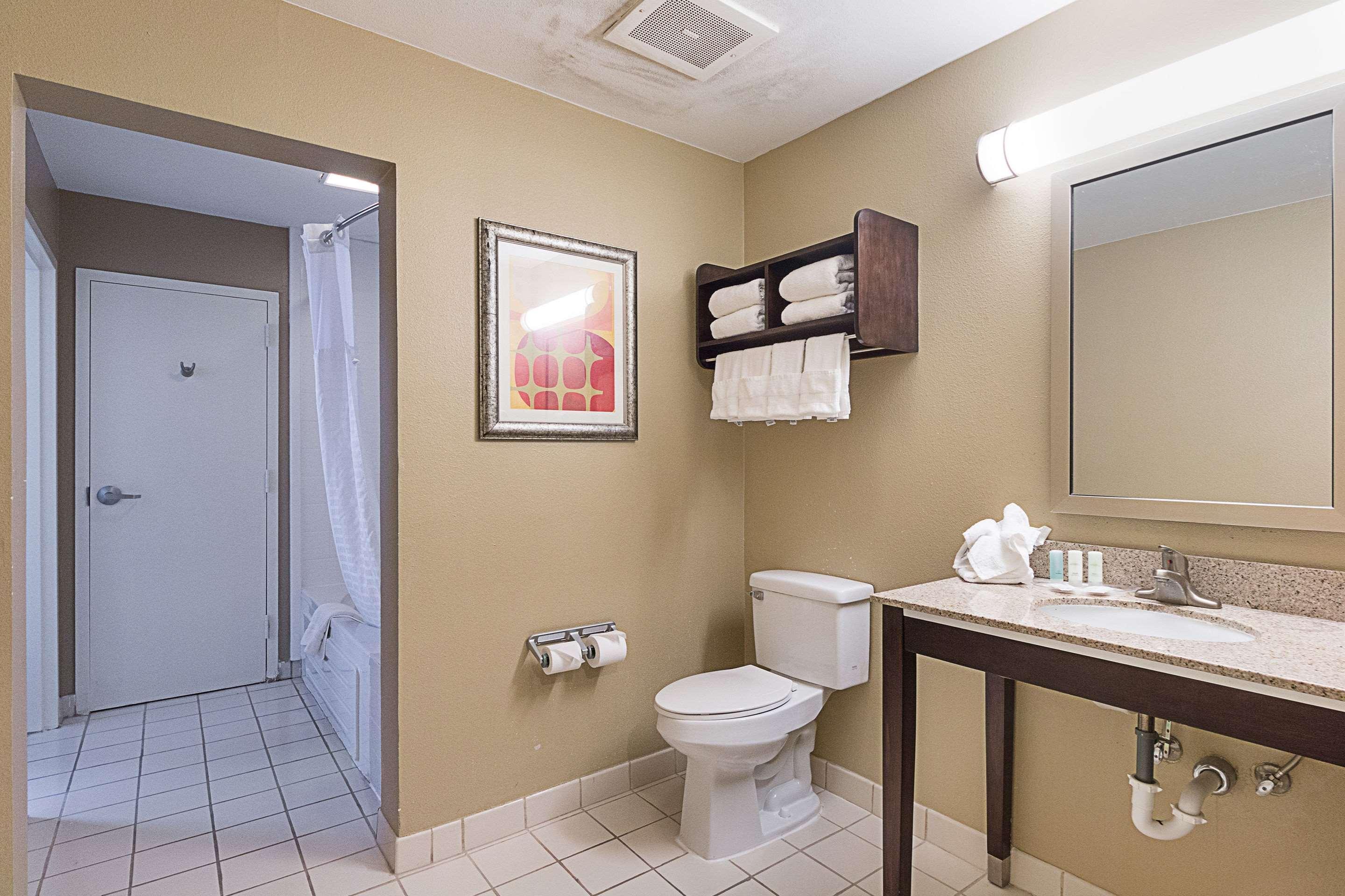 Comfort Suites Beachside South Padre Island Exterior photo